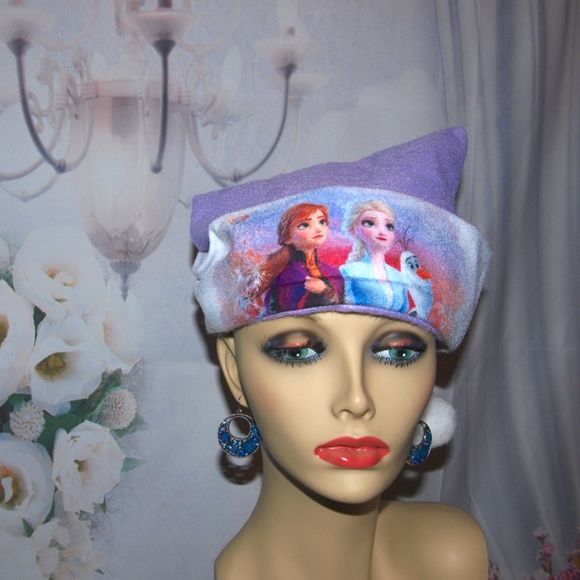 Frozen 2 Santa Hat NWT Elsa & Ana - Picture 1 of 7